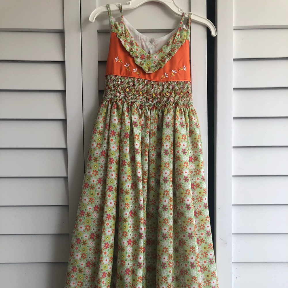 Beautiful primaveral girl dress